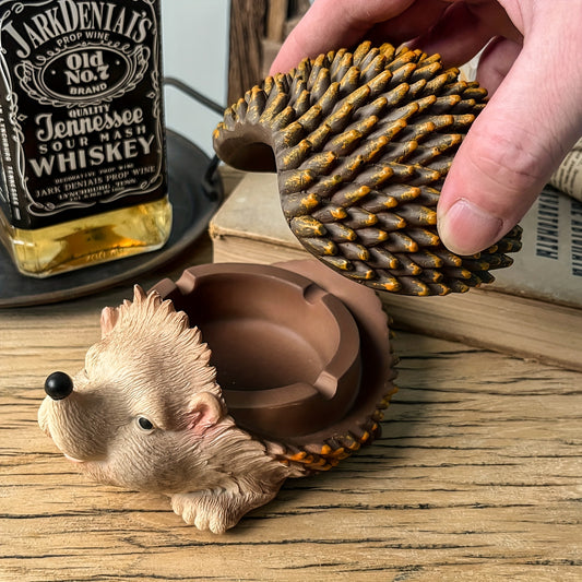 1pc Cute Hedgehog Ashtray - Smokeless Waterproof Outdoor Ash Tray with Lid for Cigarettes - Resin Figurine Decoration for Lawn, Yard, Patio, Porch - Home Decor