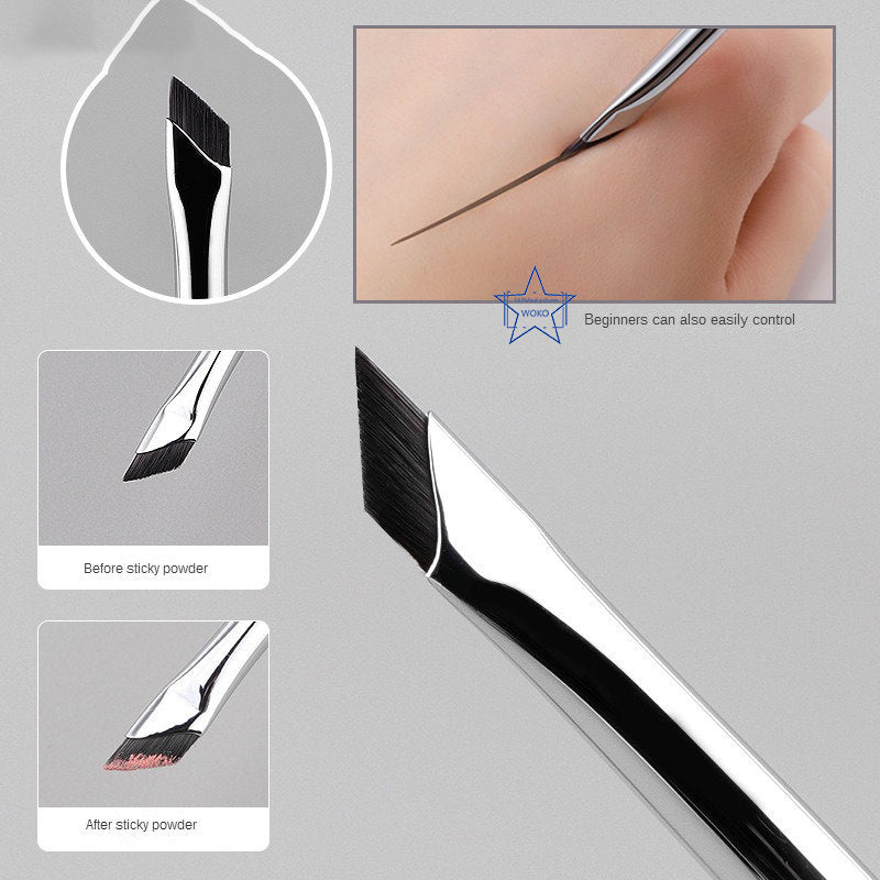 Blade eyeliner brush