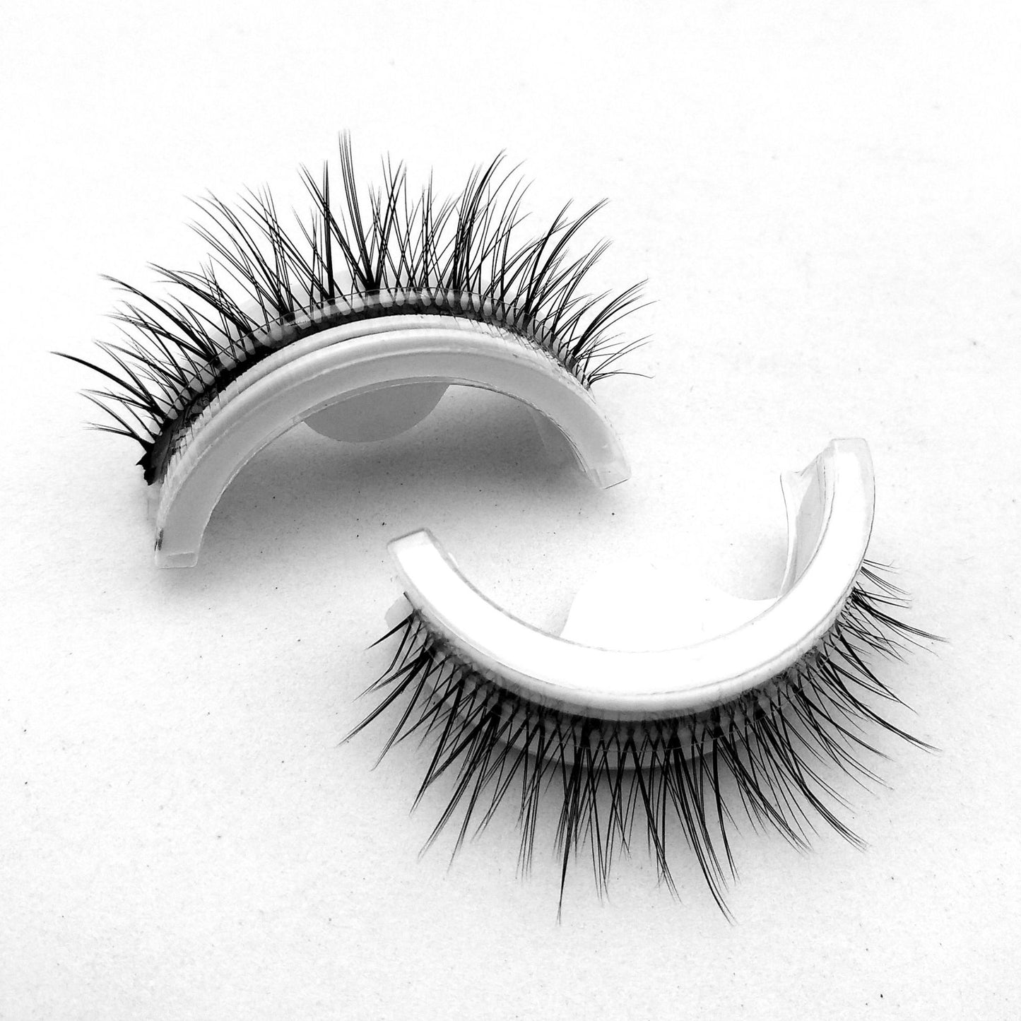 Repeatable Glue-free Self-adhesive False Eyelashes