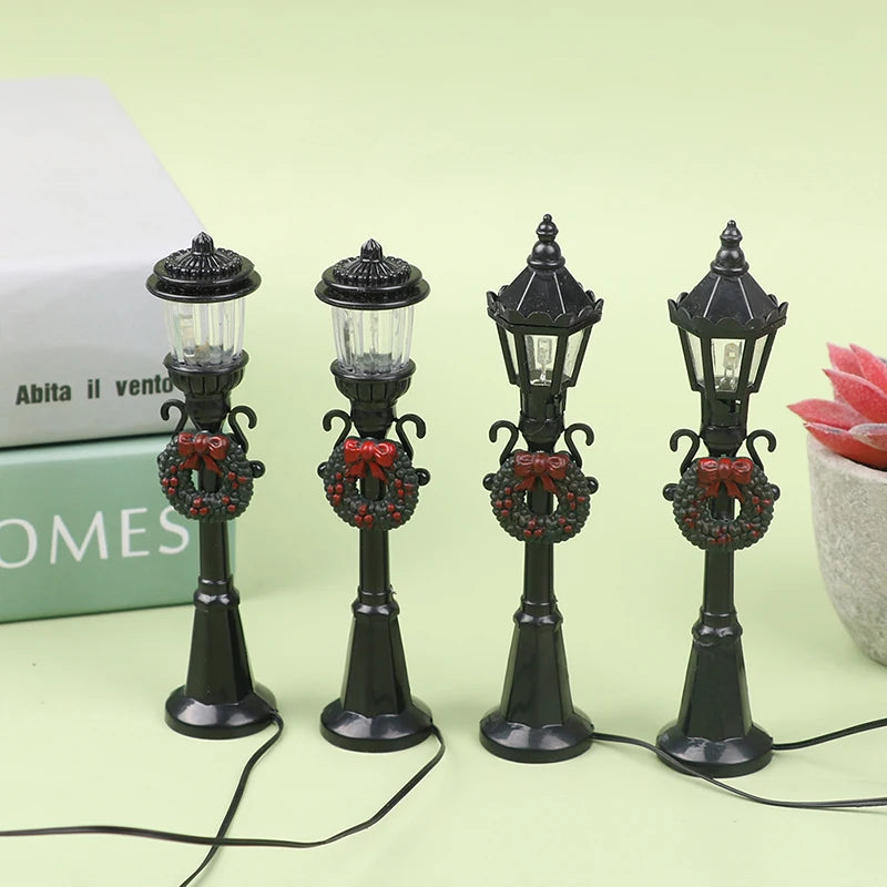 4Pcs Christmas Mini Street Light Models for Dollhouses