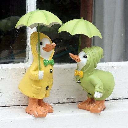 Umbrella Holding Duck Statue - Creative Garden Ornament