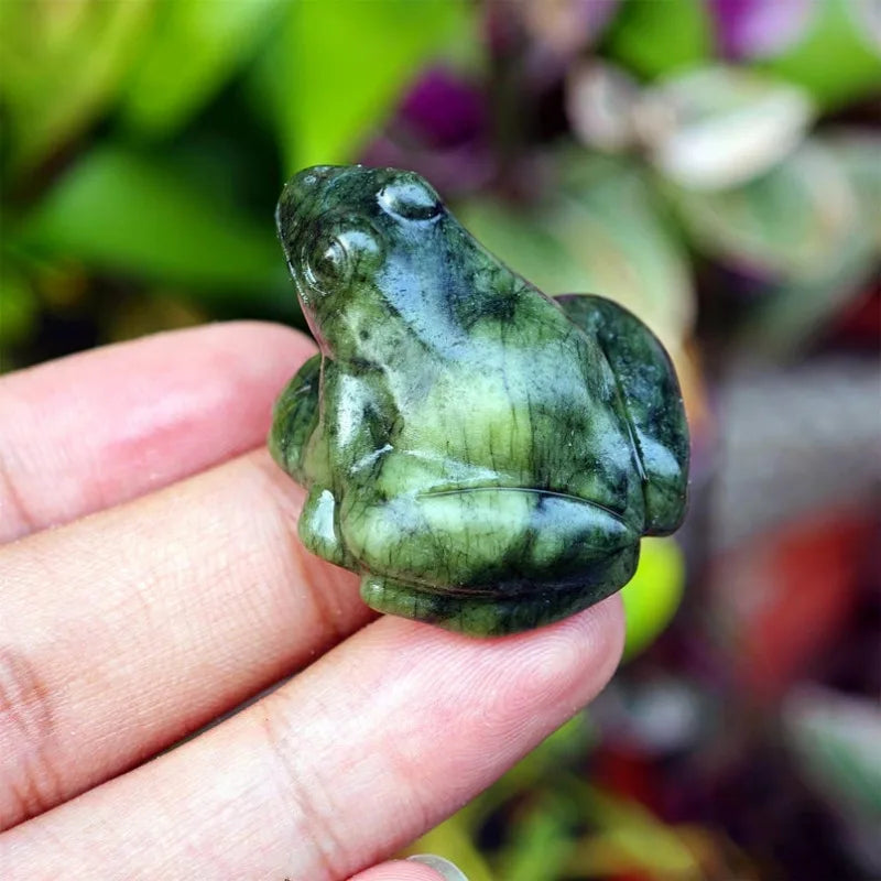 Natural Green Jade Frog Crystal Decoration